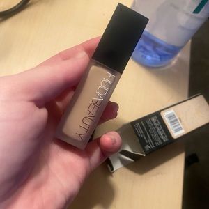 Huda Beauty #fauxfilter Luminous Matte Liquid Concealer